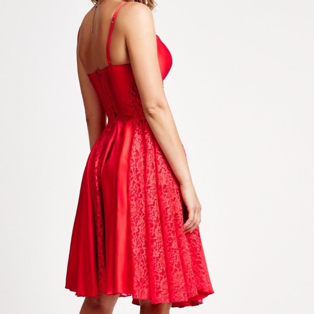 NEW GUESS Red Dancer Lace Detail Corset Dress - Picture 2 of 4